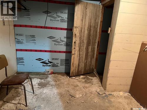9 2Nd Street E, Willow Bunch, SK - Indoor Photo Showing Other Room