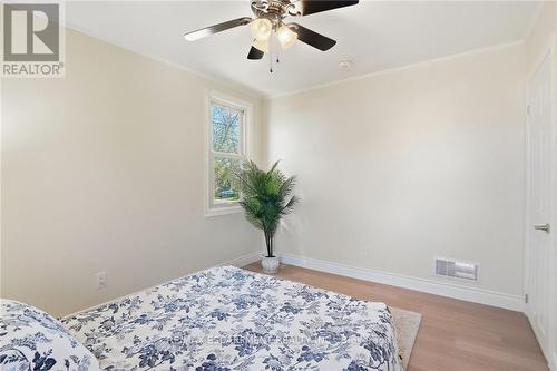 894 Garth Street, Hamilton, ON - Indoor Photo Showing Bedroom
