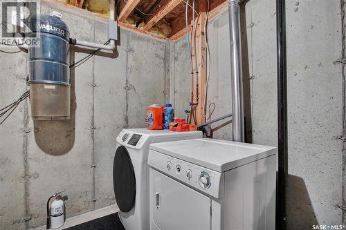120 615 Mcwillie Avenue, Saskatoon, SK - Indoor Photo Showing Laundry Room