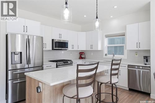 319 Skopik Crescent, Saskatoon, SK - Indoor Photo Showing Kitchen