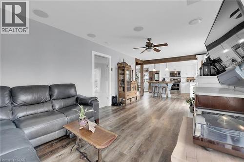 3 Wilcox Drive, Nanticoke, ON - Indoor Photo Showing Living Room