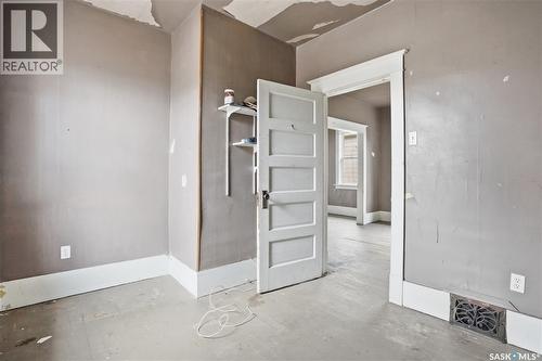 1284 3Rd Avenue Ne, Moose Jaw, SK - Indoor Photo Showing Other Room