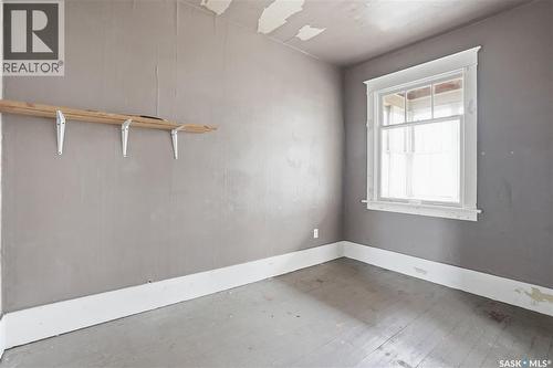 1284 3Rd Avenue Ne, Moose Jaw, SK - Indoor Photo Showing Other Room