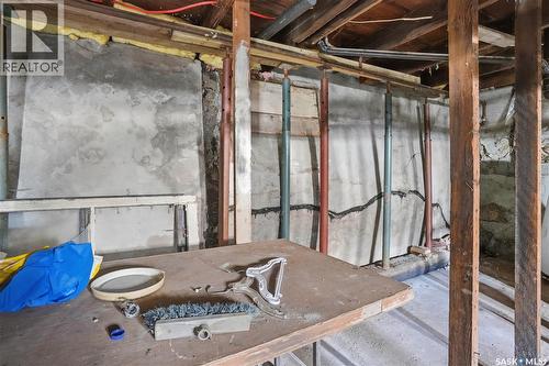 1284 3Rd Avenue Ne, Moose Jaw, SK - Indoor