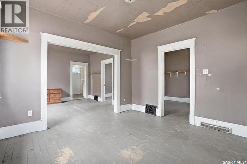 1284 3Rd Avenue Ne, Moose Jaw, SK - Indoor Photo Showing Other Room