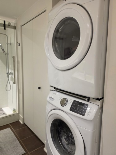 Salle de lavage - 1897 Rue De Chambly, Montréal (Mercier/Hochelaga-Maisonneuve), QC - Indoor Photo Showing Laundry Room