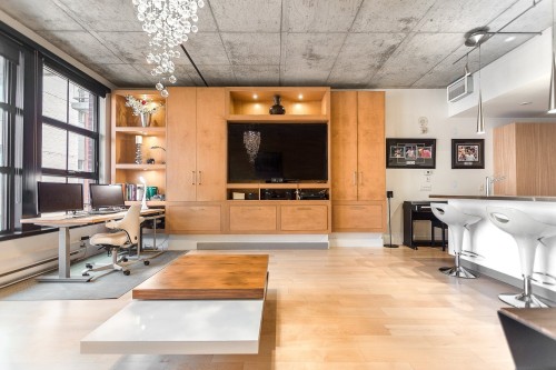 Salon - 709-1061 Rue St-Alexandre, Montréal (Ville-Marie), QC - Indoor