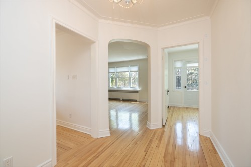 Mud Room - 4852 Av. Isabella, Montréal (Côte-Des-Neiges/Notre-Dame-De-Grâce), QC - Indoor Photo Showing Other Room