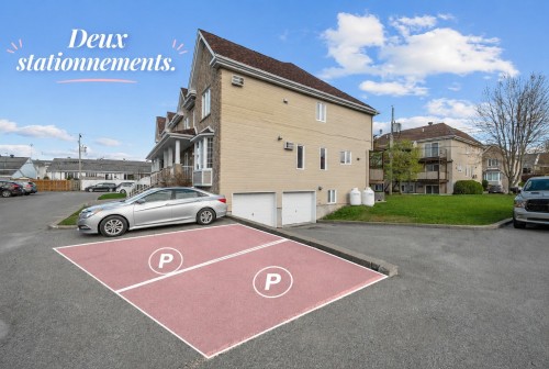 Parking - 6601 Boul. Des Laurentides, Laval (Auteuil), QC - Outdoor