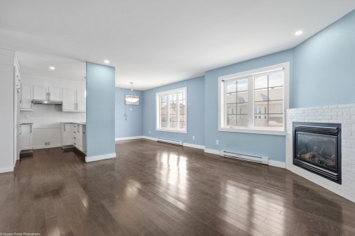 Overall view - 6601 Boul. Des Laurentides, Laval (Auteuil), QC - Indoor Photo Showing Living Room With Fireplace