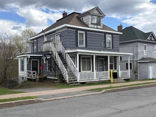 143 MacKay Street  Stellarton, NS B0K 1S0