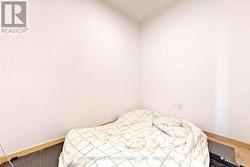 Spacious Den - 