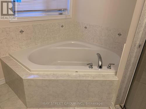 87 Hammersley Boulevard, Markham, ON - Indoor Photo Showing Bathroom