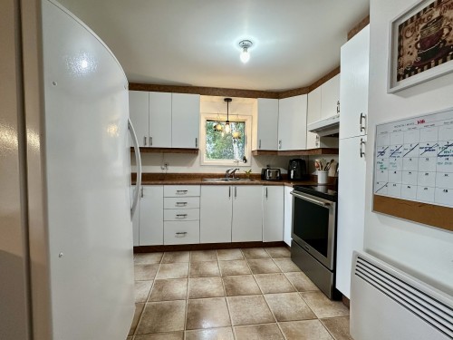 Cuisine - 4300 Ch. Beauchastel, Rouyn-Noranda, QC - Indoor Photo Showing Kitchen With Double Sink