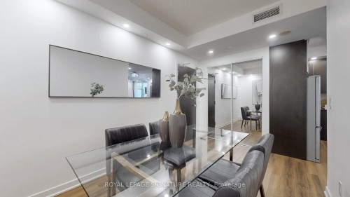 510-60 Berwick Avenue, Toronto, ON - Indoor Photo Showing Other Room