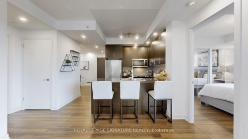 510-60 Berwick Avenue, Toronto, ON - Indoor Photo Showing Kitchen