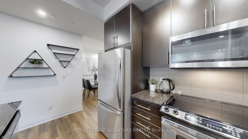 510-60 Berwick Avenue, Toronto, ON - Indoor Photo Showing Kitchen With Upgraded Kitchen