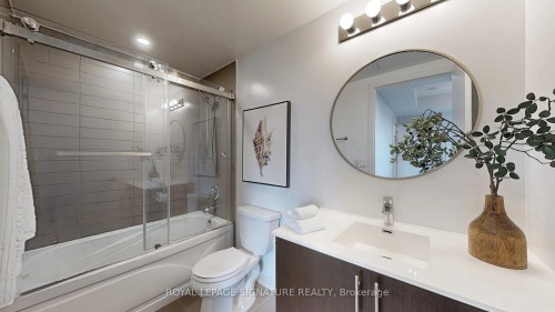 510-60 Berwick Avenue, Toronto, ON - Indoor Photo Showing Bathroom