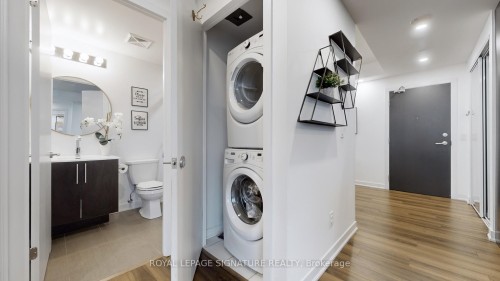 510-60 Berwick Avenue, Toronto, ON - Indoor Photo Showing Laundry Room