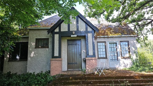 832 Lampson St, Esquimalt, BC 