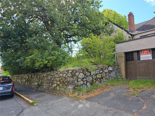 832 Lampson St, Esquimalt, BC 
