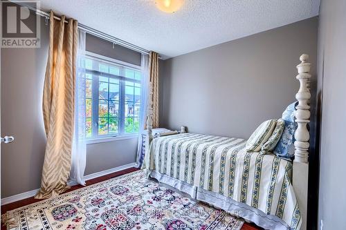5846 Tenth Line W, Mississauga, ON - Indoor Photo Showing Bedroom