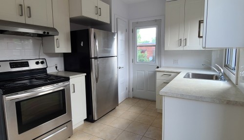 Cuisine - 11829 Rue Joseph-Casavant, Montréal (Ahuntsic-Cartierville), QC - Indoor Photo Showing Kitchen