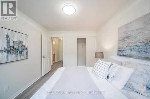 17 - 12 St Moritz Way, Markham, ON - Indoor Photo Showing Bedroom