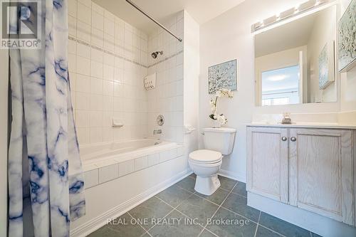 17 - 12 St Moritz Way, Markham, ON - Indoor Photo Showing Bathroom
