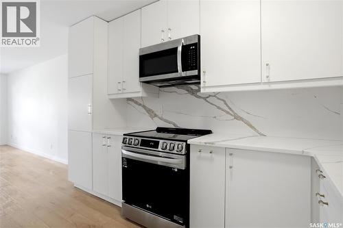 6501 Rochdale Boulevard, Regina, SK - Indoor Photo Showing Kitchen