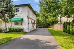167 RUGGLES AVENUE Richmond Hill, ON L4C 1Y3