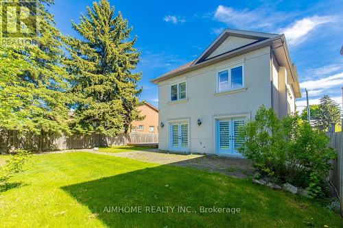 220 Weldrick Road W, Richmond Hill, ON - Outdoor