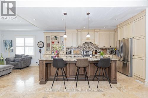 220 Weldrick Road W, Richmond Hill, ON - Indoor Photo Showing Kitchen With Upgraded Kitchen