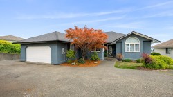 722 Nelson Rd Campbell River, BC V9H 1S1