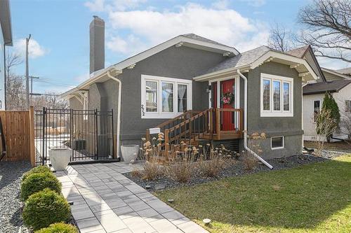 272 Beaverbrook ST  Winnipeg, MB R3N 1M8