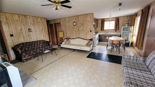 30 Cole Blvd, Glen Bay, MB 