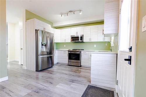 957 Ashburn St, Winnipeg, MB 