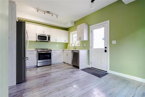 957 Ashburn St, Winnipeg, MB 