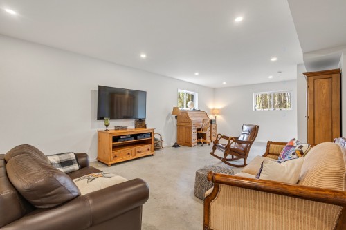 Family Room - 2648 Rue De Champlain, Dunham, QC - Indoor