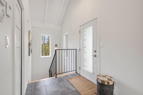 Mud Room - 2648 Rue De Champlain, Dunham, QC - Indoor Photo Showing Other Room