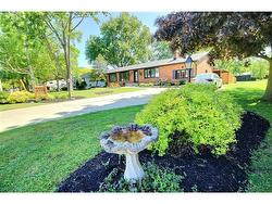 6736 CAMLACHIE Road Plympton-Wyoming, ON N0N 1E0