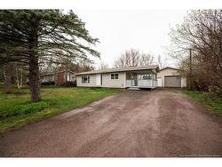 16 Dawn ST Salisbury, NB E4J 2B2