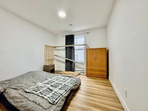 Bedroom - 101-227 Rue St-Jacques, Saint-Jean-Sur-Richelieu, QC - Indoor Photo Showing Bedroom