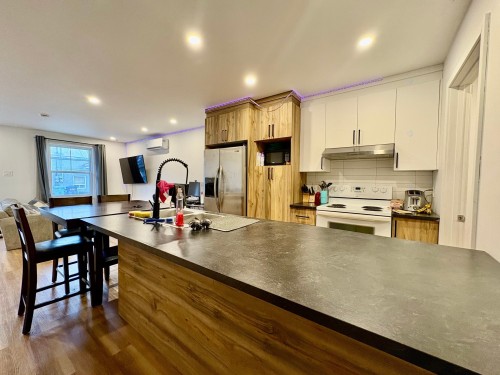 Kitchen - 101-227 Rue St-Jacques, Saint-Jean-Sur-Richelieu, QC - Indoor Photo Showing Other Room
