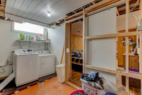 Salle de lavage - 1010 Rue Richer, Saint-Jérôme, QC - Indoor Photo Showing Laundry Room