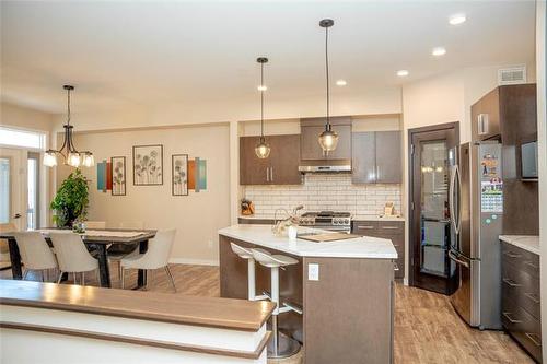 77 Kestrel Way, Winnipeg, MB 