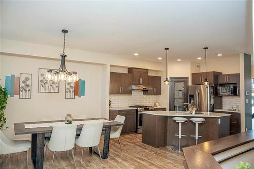 77 Kestrel Way, Winnipeg, MB 
