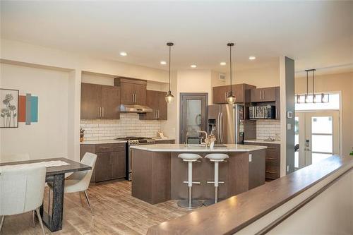 77 Kestrel Way, Winnipeg, MB 