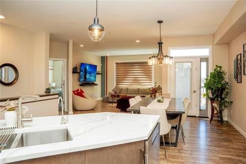77 Kestrel Way, Winnipeg, MB 
