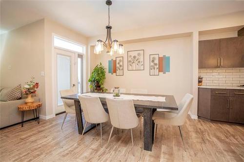 77 Kestrel Way, Winnipeg, MB 